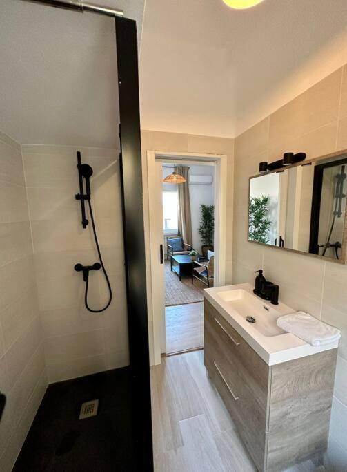 Nuevo Apt De Diseno Para 7Pax En Centro/La Latina Madrid Exteriör bild